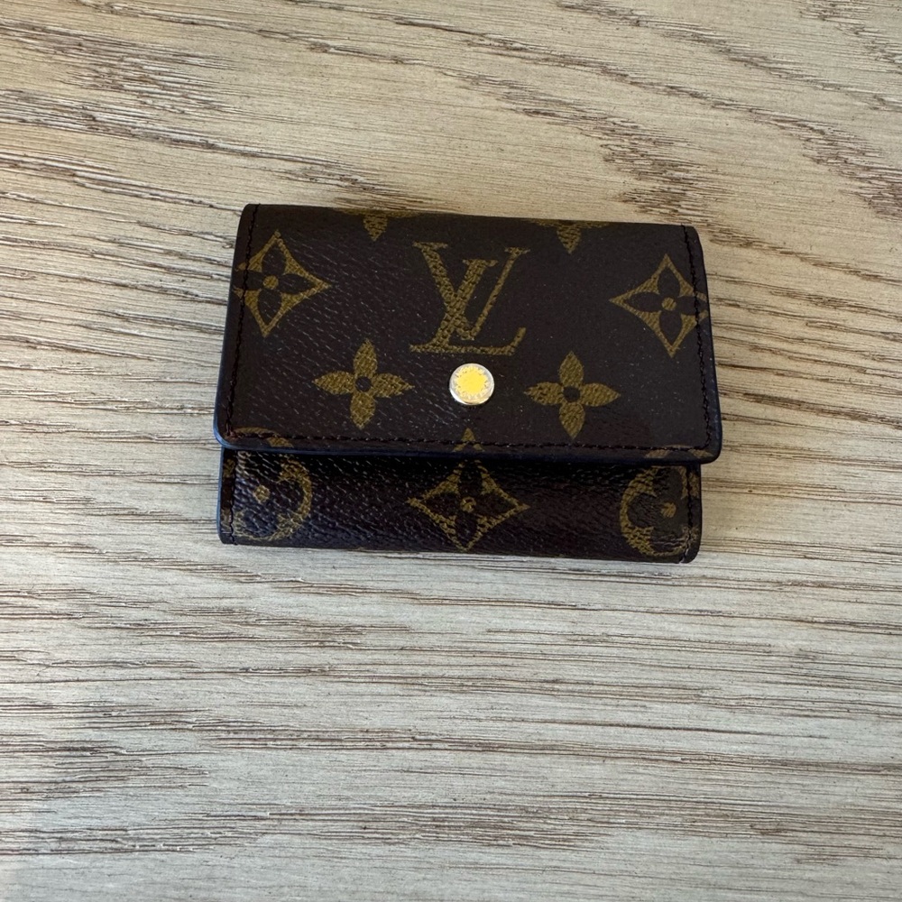 Louis Vuitton Brown Monogram Compact Card Case with Pink Interior - Picture 4 of 5
